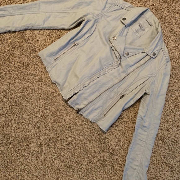 Spring Jacket - Picture 3 of 8